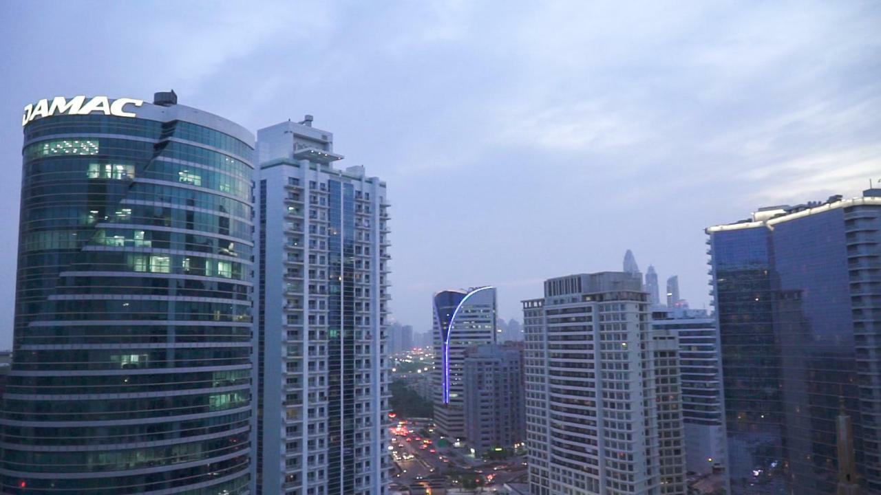 Back Packer Top 10 Dubai Bagian luar foto